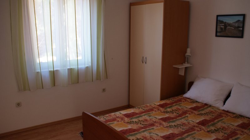 Apartment 5